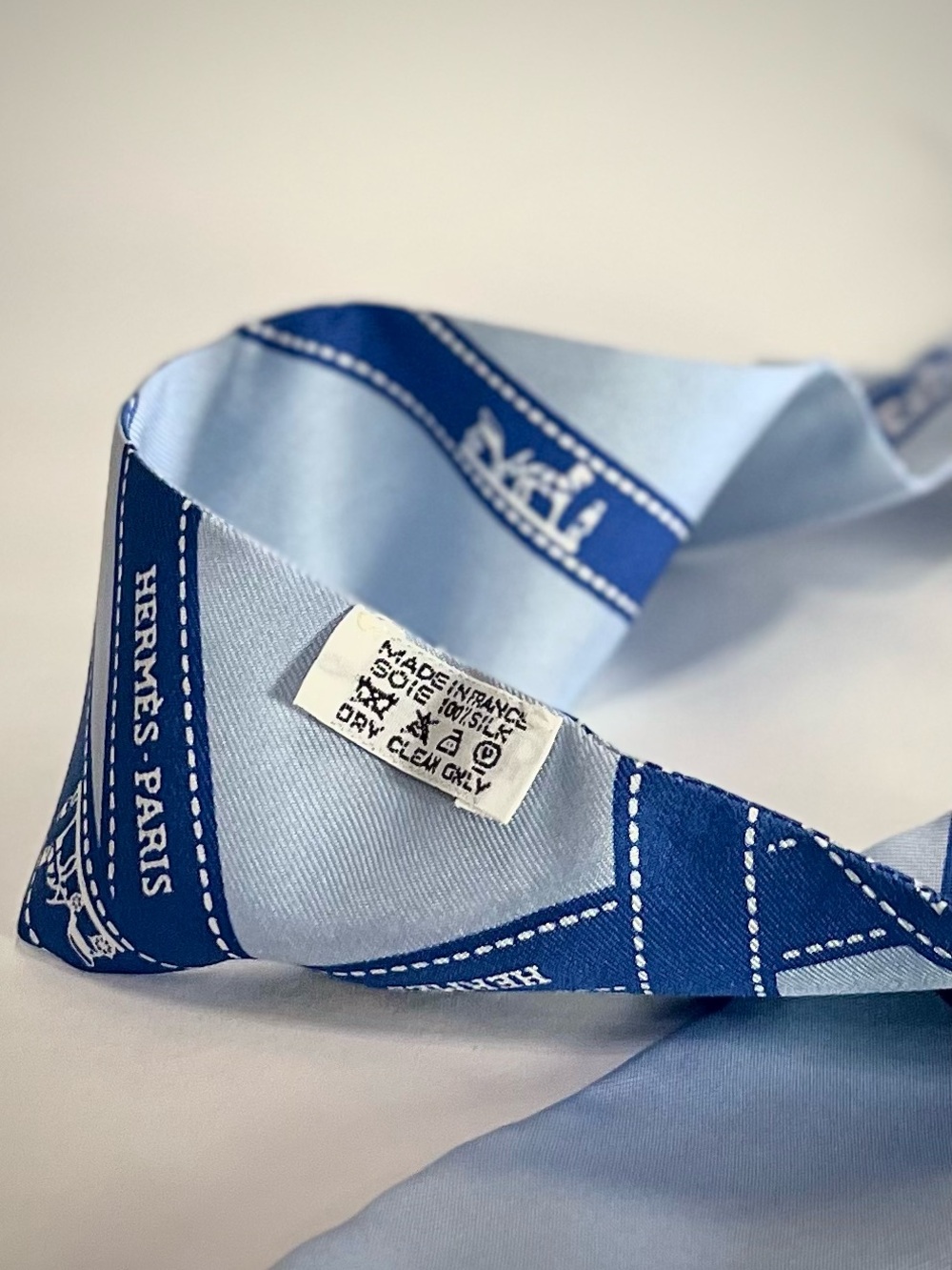 Hermès Silk Twilly Ribbon Scarf “Bolduc” BLUE, Made in France w/ Case - Picture 2 of 4